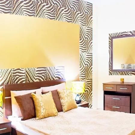 Sky Sunny Apartmanhotel *